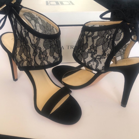 Ivanka Trump Black Multi Fabric Pump - Picture 1 of 3